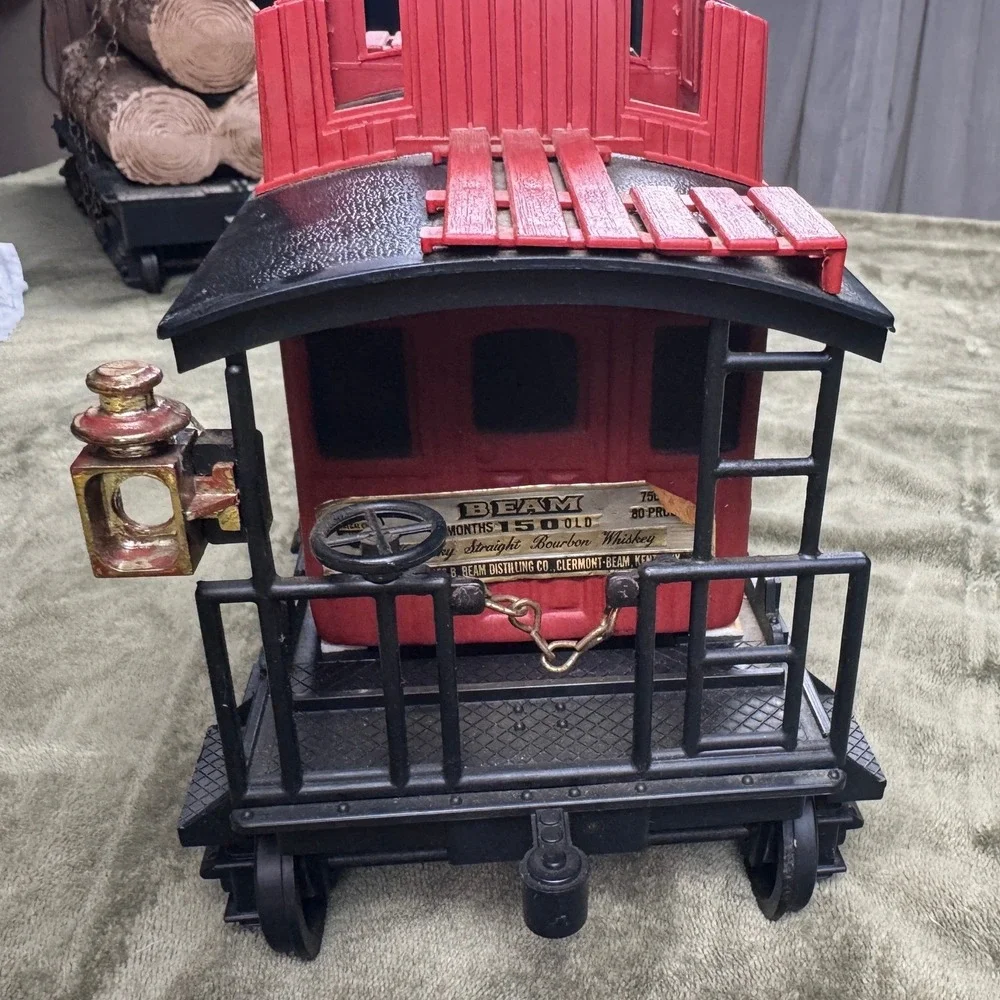 Vintage 1982 Jim Beam New Jersey Central 91197 Caboose Decanter Regal China